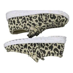 Women’s Natural Reflections Leopard Slip Ons Size 6